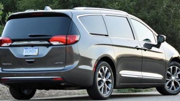 Chrysler Pacifica 2023