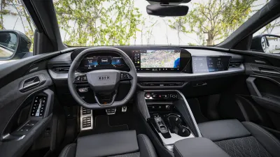2026 Audi Q5 Review: The Tech-Forward Standard for GCC Compact SUVs