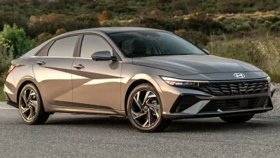 2026 Hyundai Elantra Review: Sharp Styling and Unbeatable Value in the GCC