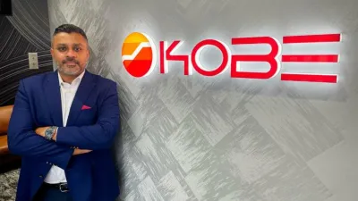 Middle East War Diverts Thousands of Luxury Used Cars from UAE to Africa, Asia