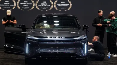 Breaking: Saudi PIF Pumps $550M More Into Lucid as Uber Robotaxi Fleet Hits 35,000