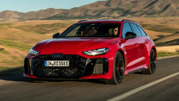 2026 Audi RS5 PHEV Debuts: 639 hp Hybrid Beast Heads to GCC